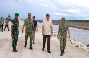 Menhan Kunjungi Yonif TP 861/Maleo Kamur Merauke, Tegaskan Prajurit TNI Harus Menyatu dengan Rakyat Papua